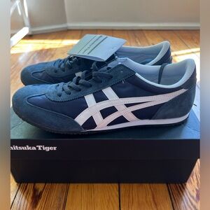 NWT Onitsuka Tiger Machu Racer Sneakers 9